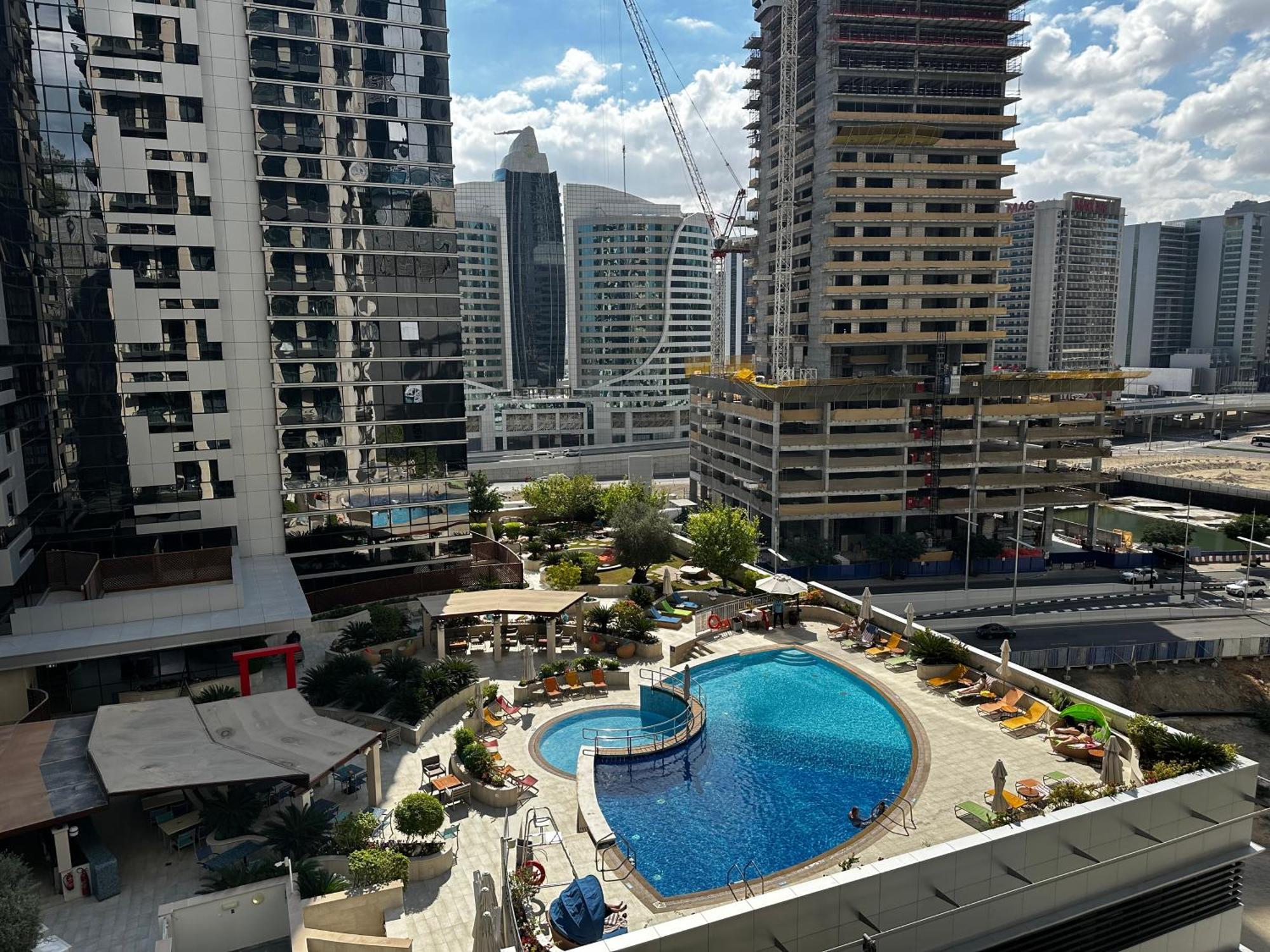 Dunya Tower Luxury And 2 Min Walk To Dubai Mall And Burj Khalifa In Heart Of Downtown Dış mekan fotoğraf