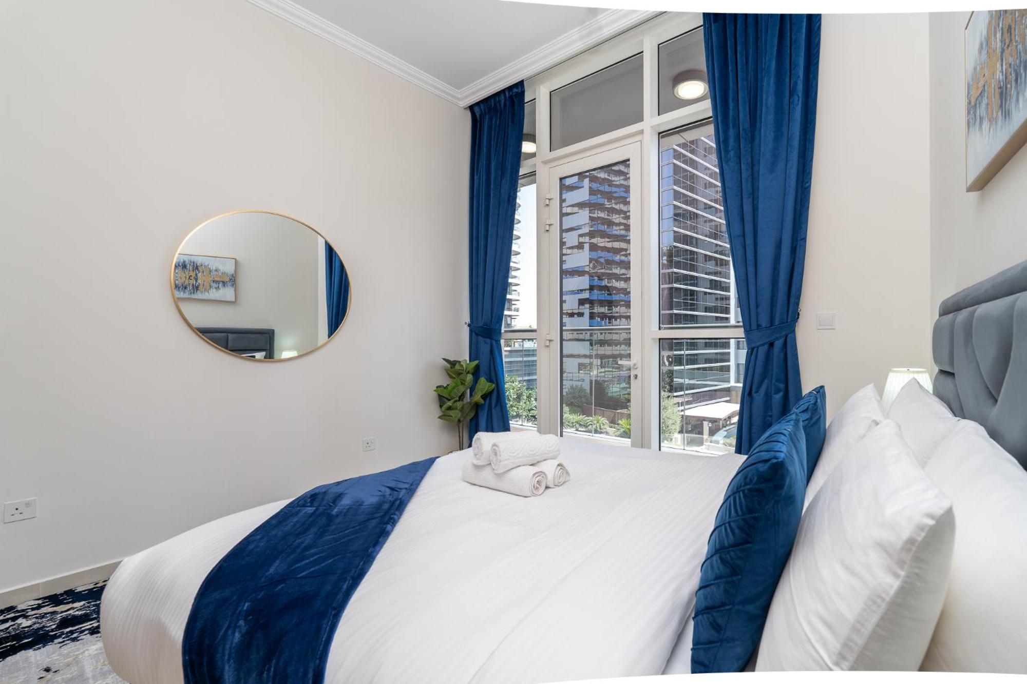 Dunya Tower Luxury And 2 Min Walk To Dubai Mall And Burj Khalifa In Heart Of Downtown Dış mekan fotoğraf
