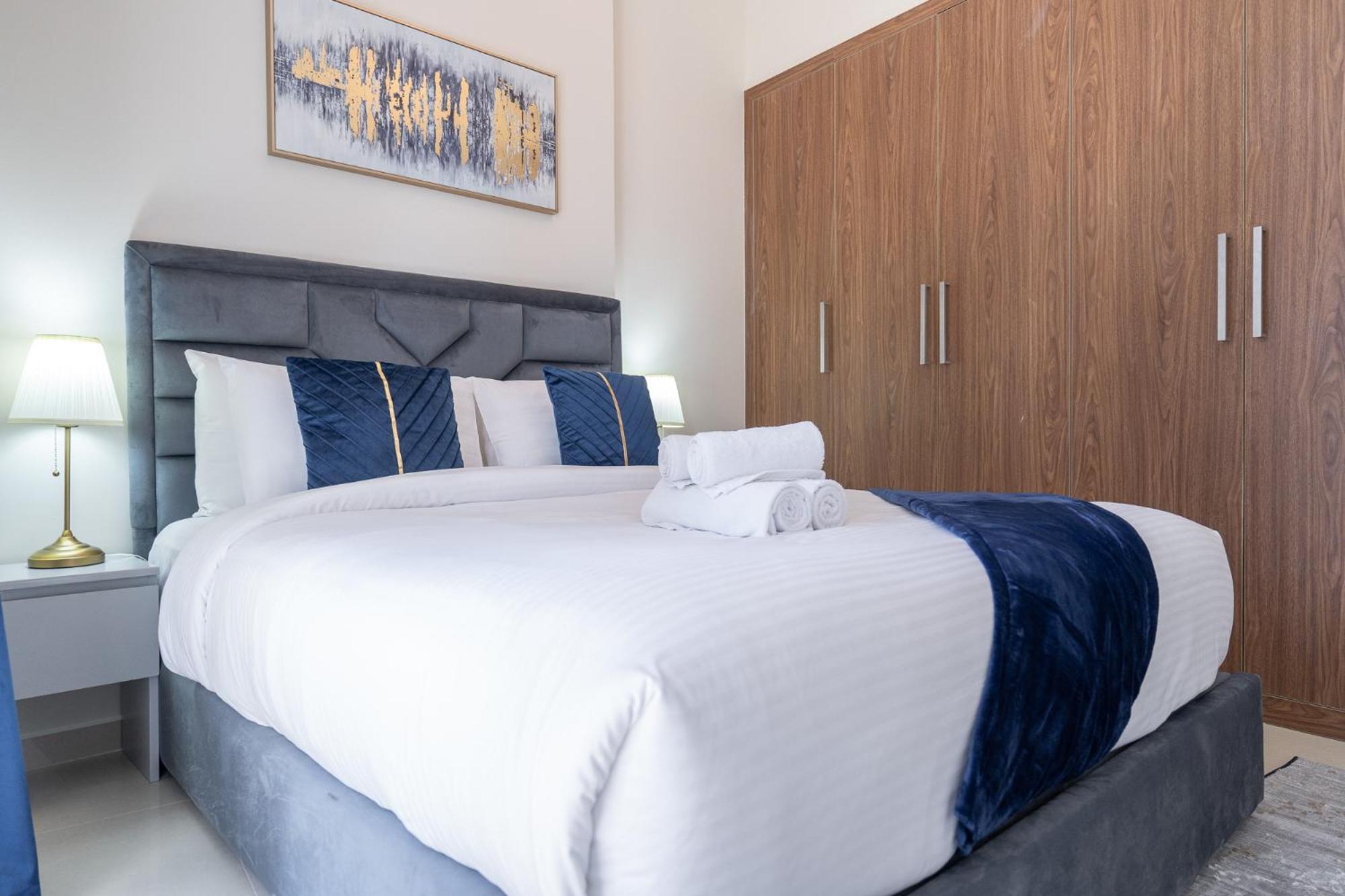 Dunya Tower Luxury And 2 Min Walk To Dubai Mall And Burj Khalifa In Heart Of Downtown Dış mekan fotoğraf