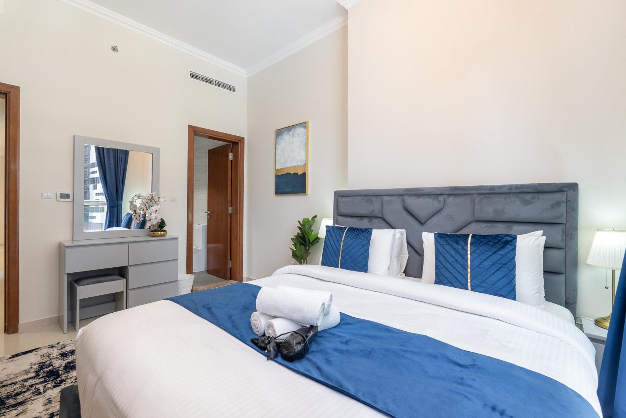 Dunya Tower Luxury And 2 Min Walk To Dubai Mall And Burj Khalifa In Heart Of Downtown Dış mekan fotoğraf